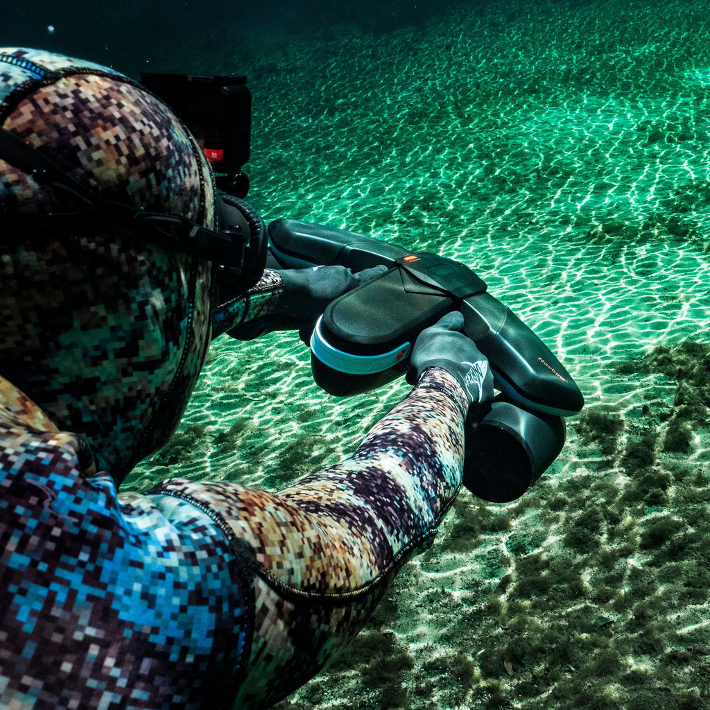 Navbow+ Underwater Smart Scooter, Real-time OLED display, 3-speed