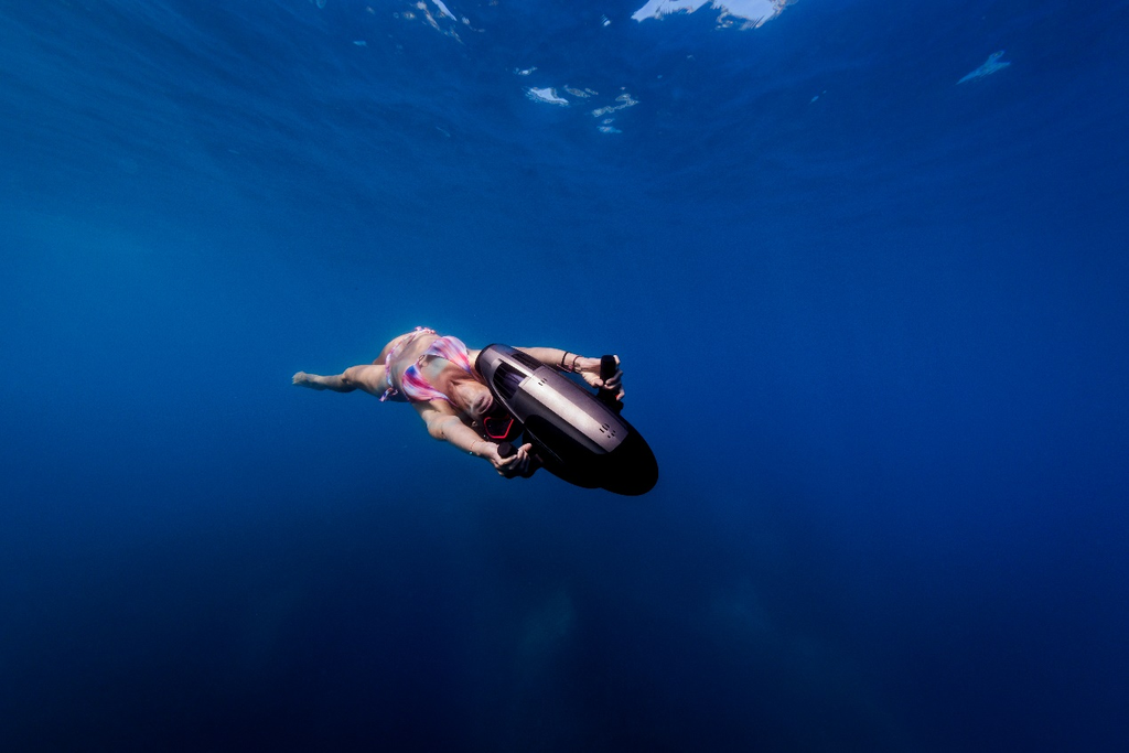 Vapor Underwater Diving or Snorkeling Scooter Watercraft