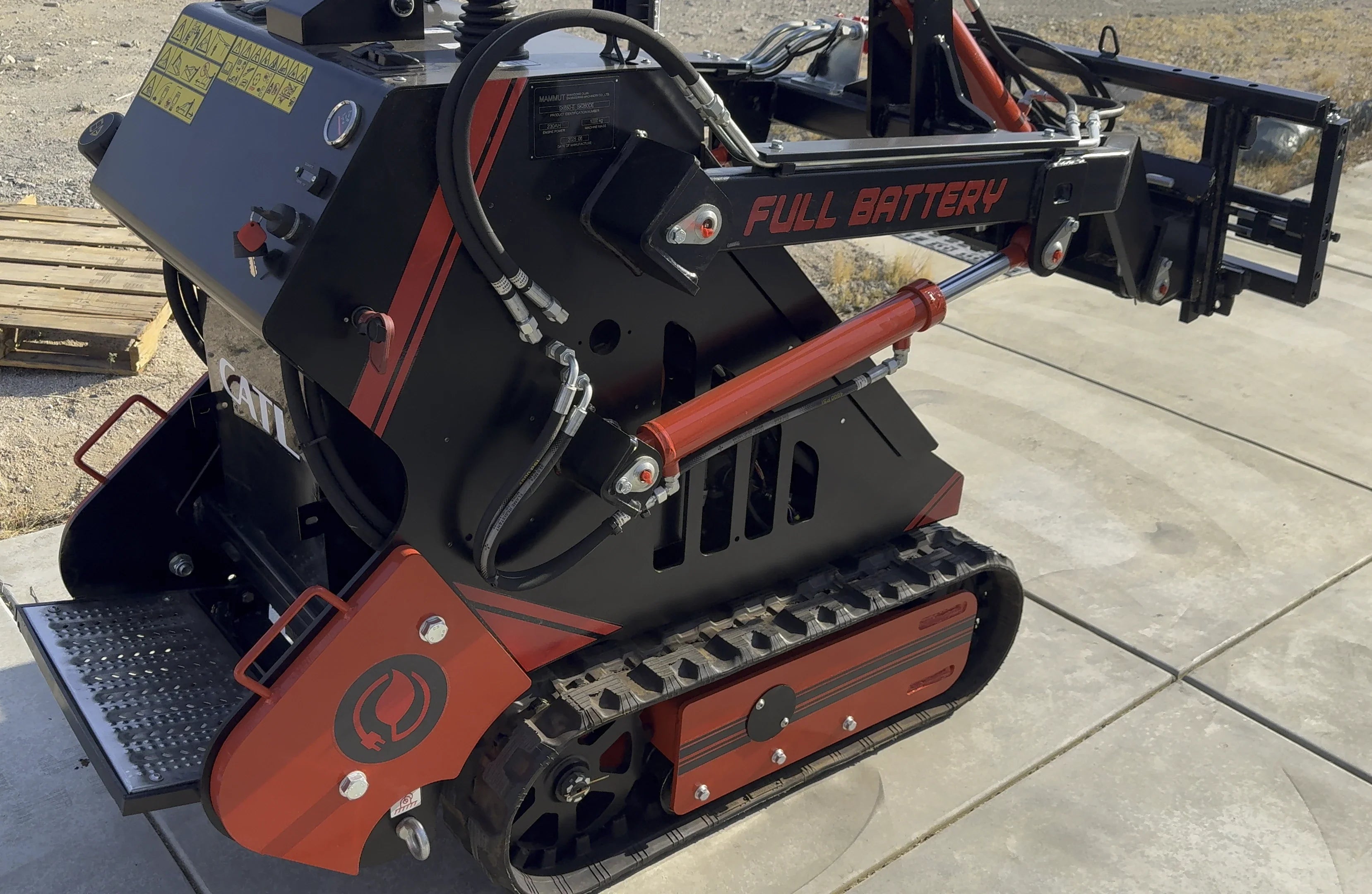 Full Battery Mini-Track Loader Skid Steer 72V 16.4kWh Lithium Battery, 2000 lbs. capacity, Various attachment options