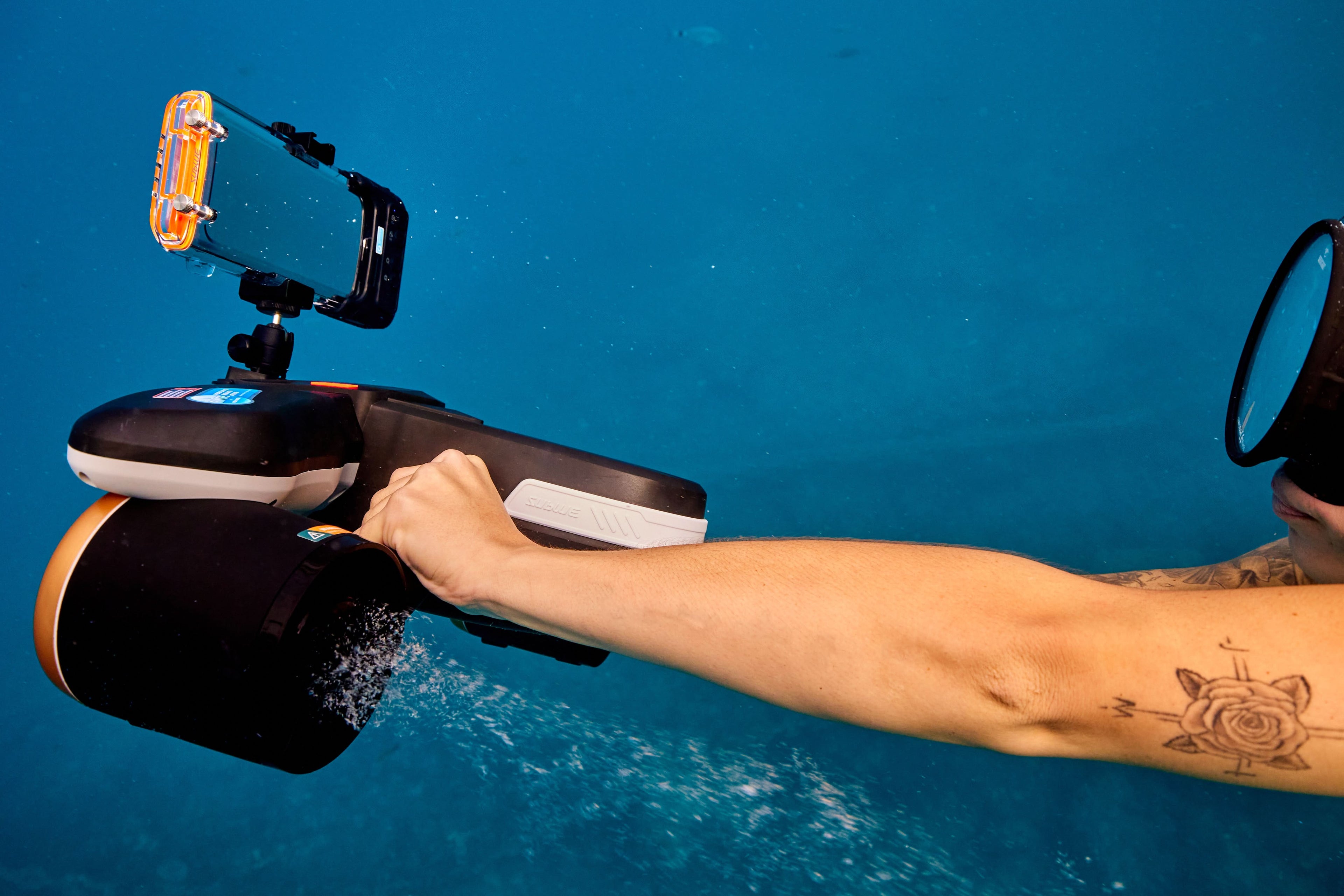 Navbow+ Underwater Smart Scooter, Real-time OLED display, 3-speed