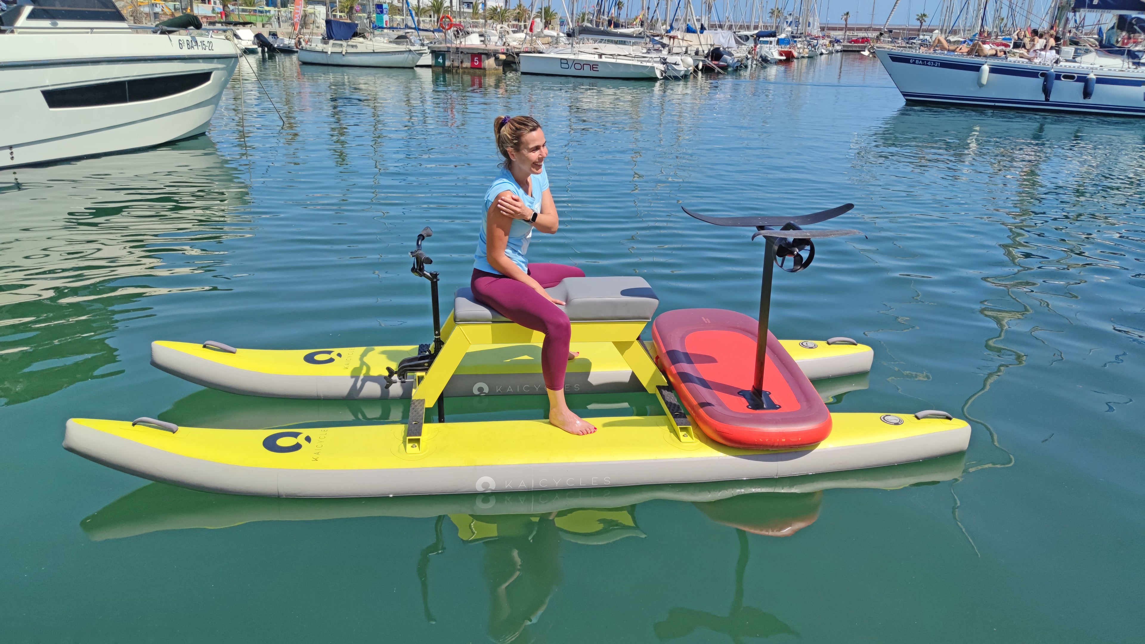 LUX KAHE POD 600 Battery Powered Pontoon, One to Two Rider Water eScooter