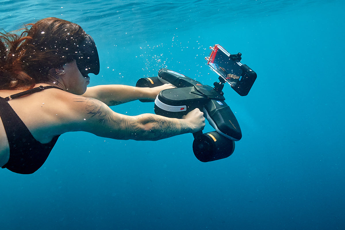 Navbow+ Underwater Smart Scooter, Real-time OLED display, 3-speed