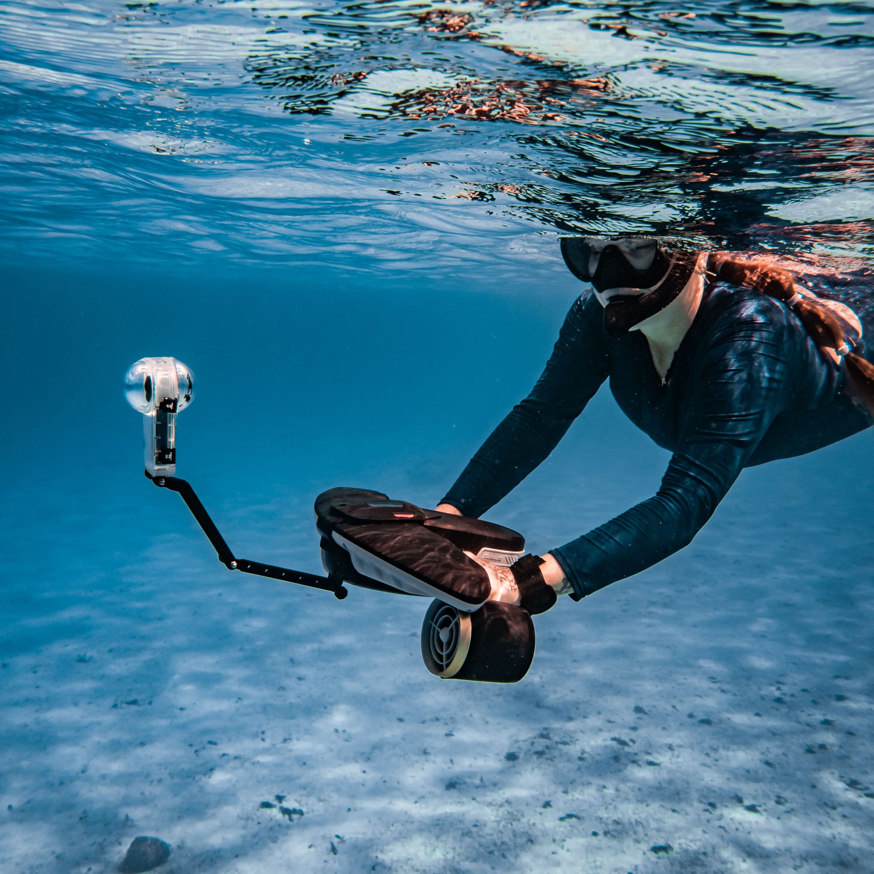 Navbow+ Underwater Smart Scooter, Real-time OLED display, 3-speed